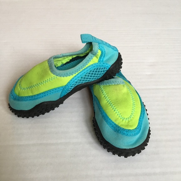 airwalk water shoes